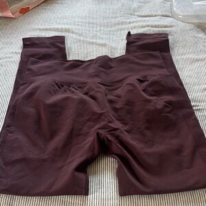 HALARA Seamless High-Waist butt cinch leggings - Burgundy Plum
